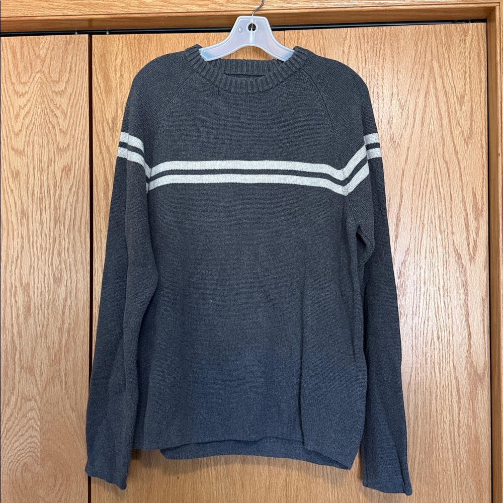 Men’s XL Old Navy Gray Crewneck Sweater with Stripes